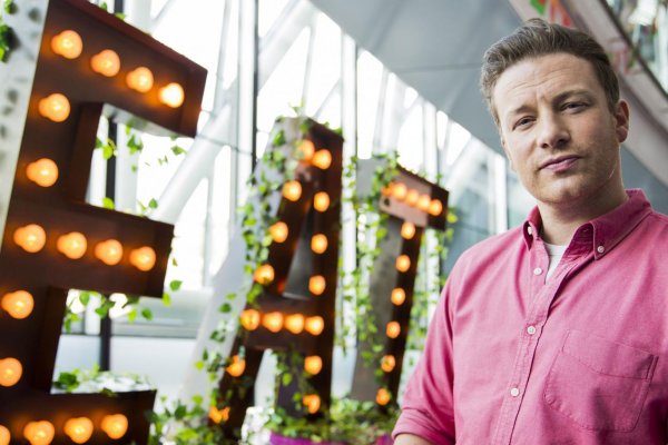 Care sunt cele 14 alimente recomandate de Jamie Oliver pentru a trai pana la 100 de ani