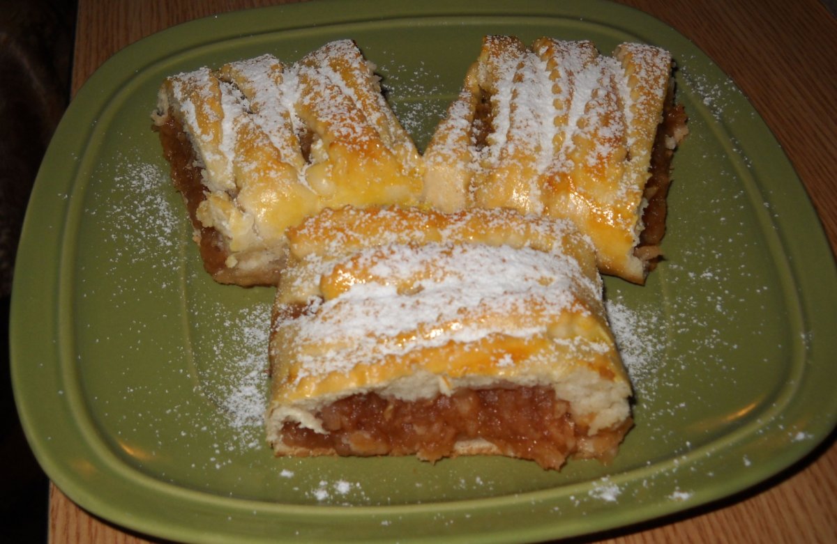 Strudel cu mere