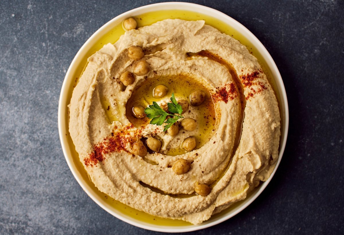 Reteta clasica de hummus libanez. Simplu, delicios si sanatos