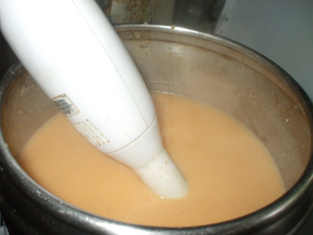 Supa crema de morcovi (supa portocalie)