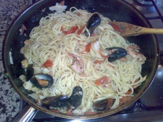 Spaghetti cu fructe de mare