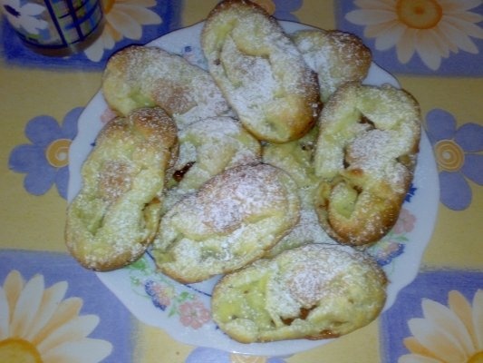 Choux, ecler cu crema de ciocolata