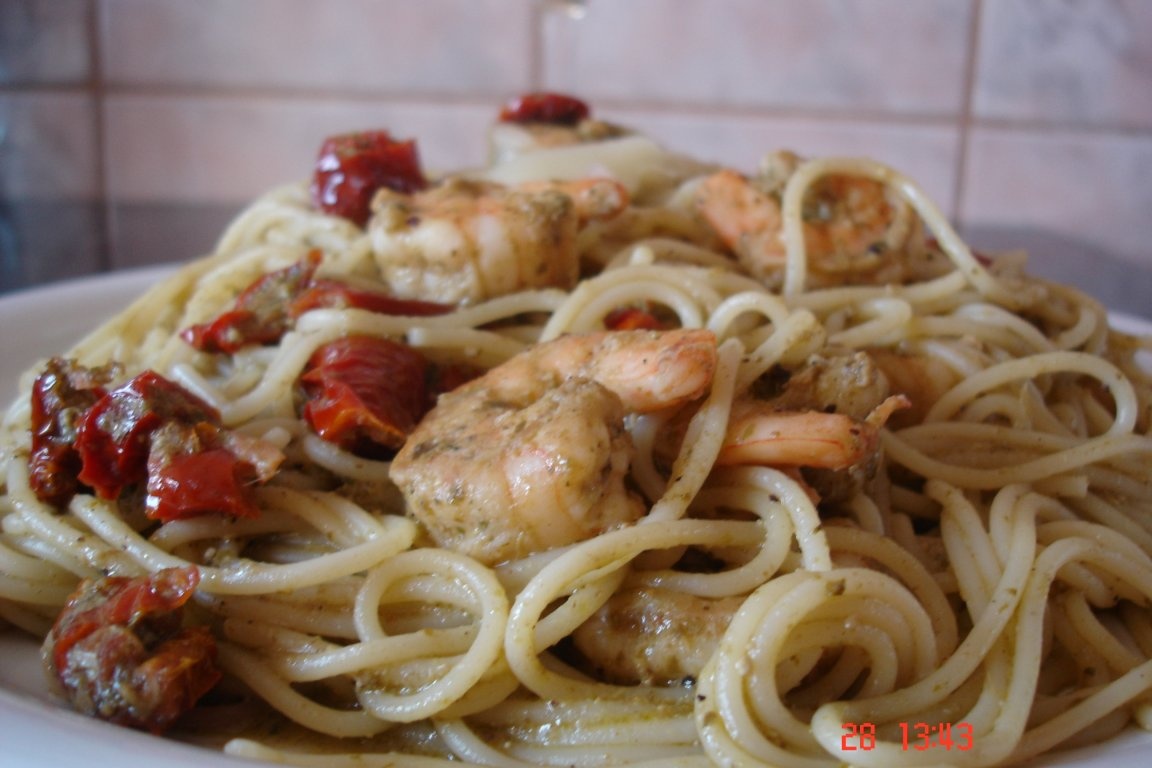 Spaghete cu creveti si | Retete culinare | Gustos.ro