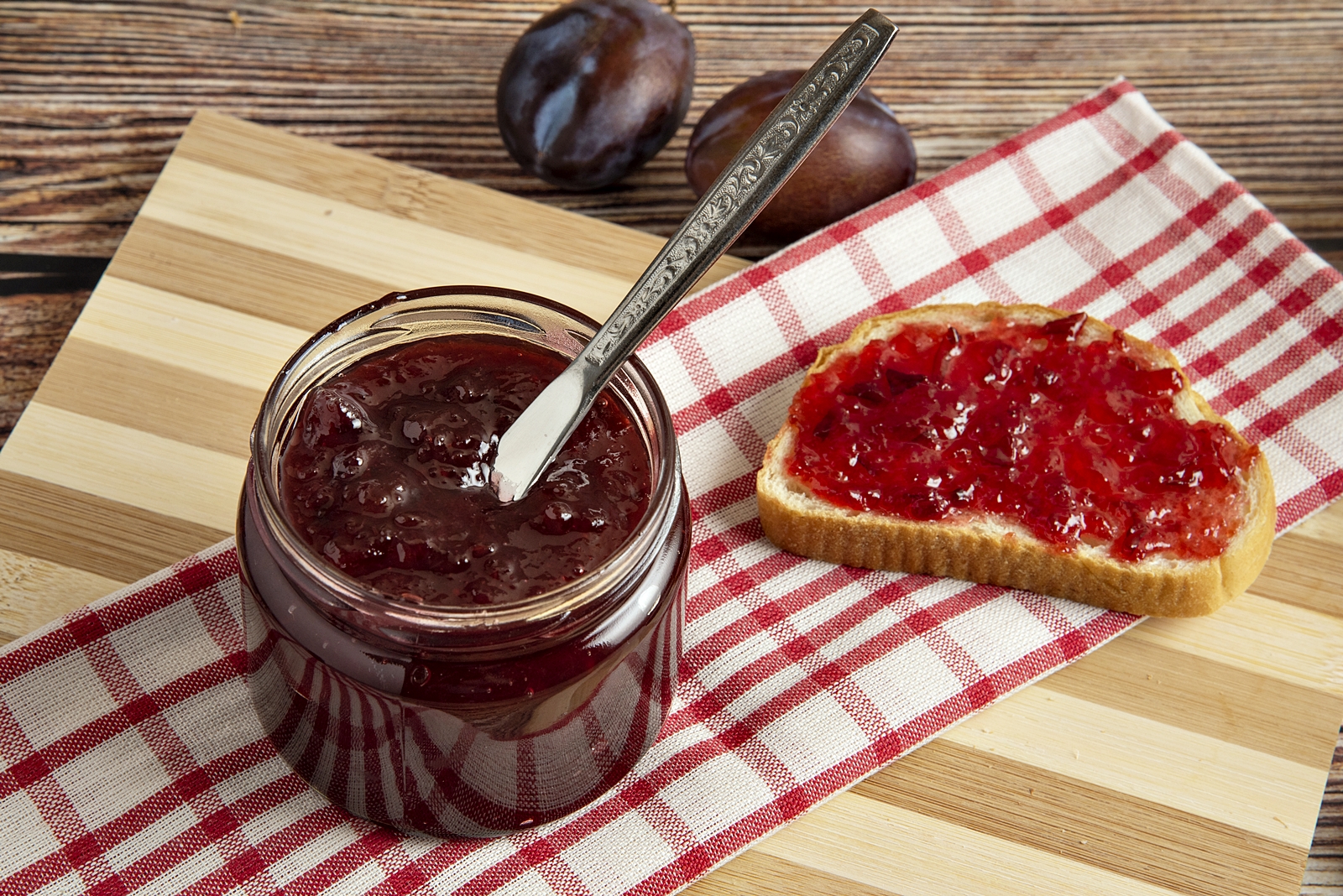 Gem de prune. Reteta simpla, delicioasa si foarte usor de preparat