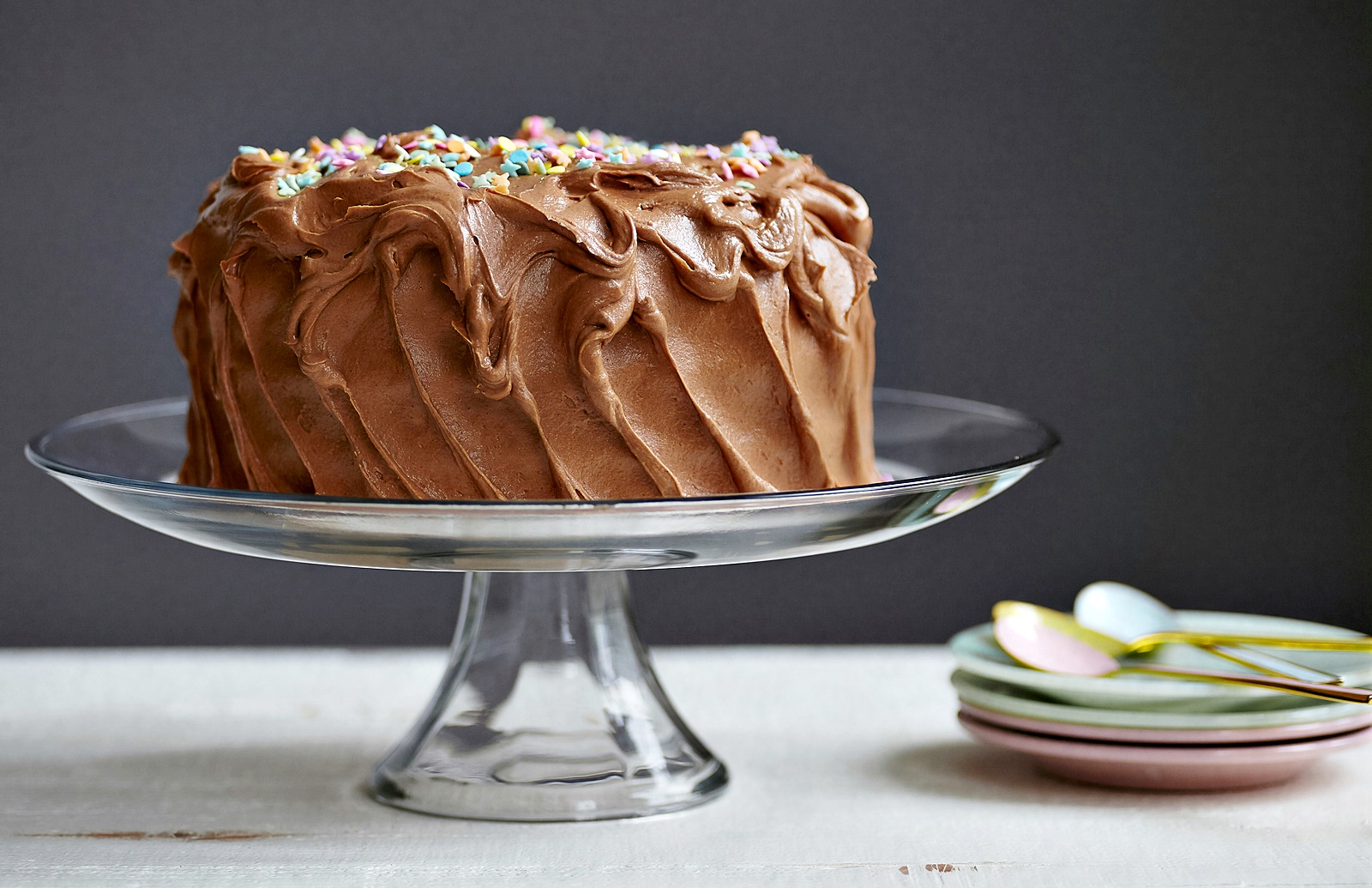 Tort cu crema de ciocolata si blaturi de cacao. Cea mai simpla si delicioasa reteta