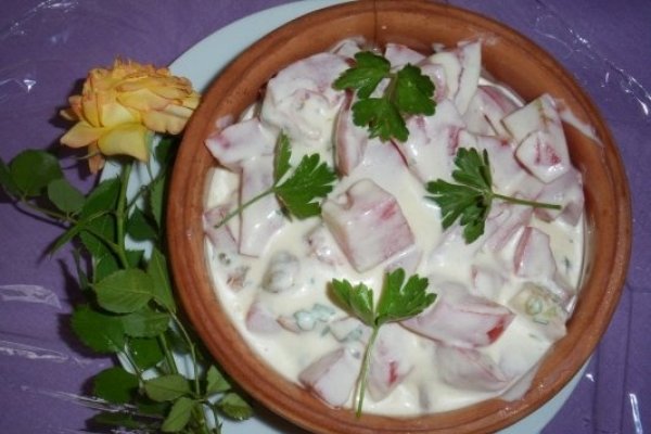 Salata de vara (rosii cu iaurt)