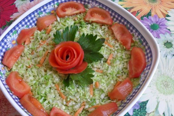 Salata de varza proaspata si morcov, un deliciu!