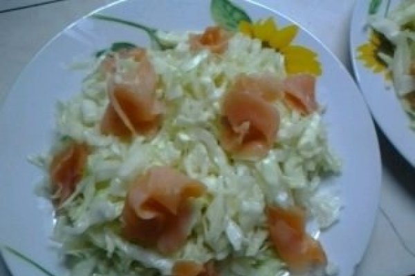 Salata de varza cu somon